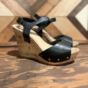Black wedge sandals. 4 inch wedge. Arizona Jean Co